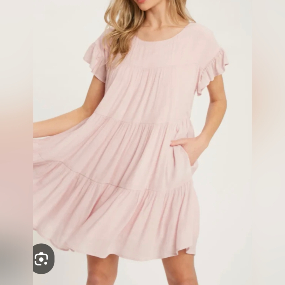 Bluivy Young Contemporary Pink Ruffle Sleeve Dress. Tiered. Size M. Gauzy.
